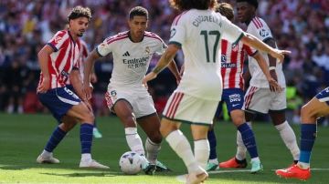 اتلتيكو مدريد يحسم مواجهة الديربي أمام جاره الريال وينتزع المركز الثاني بالدوري الاسباني اتلتيكو مدريد يحسم مواجهة الديربي أمام جاره الريال وينتزع المركز الثاني بالدوري الاسباني