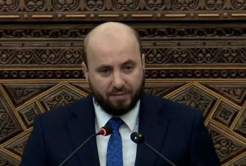 وزير الطاقة :تحديات في قطاع الطاقة .. وتوقعات بتحقيق الاكتفاء الذاتي من النفط بـ 2028 وزير الطاقة :تحديات في قطاع الطاقة .. وتوقعات بتحقيق الاكتفاء الذاتي من النفط بـ 2028