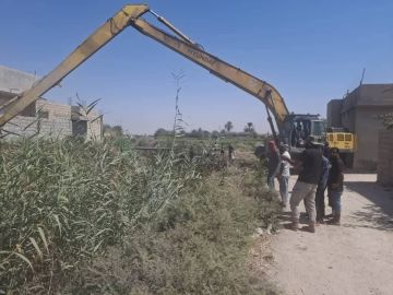 استمرار أعمال الصيانة في القطاع الخامس لتحسين شبكة الصرف الزراعي استمرار أعمال الصيانة في القطاع الخامس لتحسين شبكة الصرف الزراعي