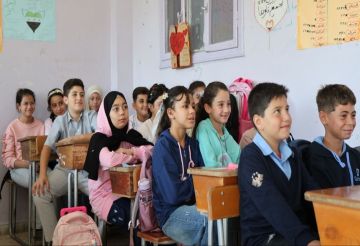 إضاءة على الواقع التعليمي في سوريا.. التربية تعتمد منهاج دمشق إضاءة على الواقع التعليمي في سوريا.. التربية تعتمد منهاج دمشق