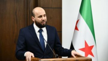 الوزير البشير: إنتاج الكهرباء ارتفع إلى أضعاف وساعات الوصل إلى 20 ساعة الوزير البشير: إنتاج الكهرباء ارتفع إلى أضعاف وساعات الوصل إلى 20 ساعة