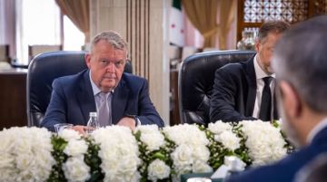 الشيباني يبحث مع وزير خارجية الدنمارك التعاون في مجالات التعافي وإعادة الإعمار الشيباني يبحث مع وزير خارجية الدنمارك التعاون في مجالات التعافي وإعادة الإعمار