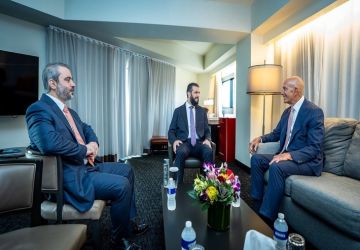 باراك يشيد بالتعاون السوري الأمريكي ويعتبر دمشق أنموذجا للبناء والتطور باراك يشيد بالتعاون السوري الأمريكي ويعتبر دمشق أنموذجا للبناء والتطور