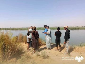 جولة ميدانية لمتابعة التجاوزات على حرم نهر الفرات في غانم العلي بريف ديرالزور الشمالي جولة ميدانية لمتابعة التجاوزات على حرم نهر الفرات في غانم العلي بريف ديرالزور الشمالي