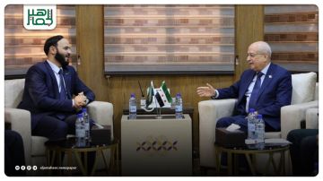 وزير النقل ومحافظ حلب يبحثان تطوير قطاع النقل وتخفيف الازدحام عن المواطنين وزير النقل ومحافظ حلب يبحثان تطوير قطاع النقل وتخفيف الازدحام عن المواطنين