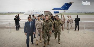 رئيس أركان الجيش السوري على رأس وفد رفيع في حميميم رئيس أركان الجيش السوري على رأس وفد رفيع في حميميم