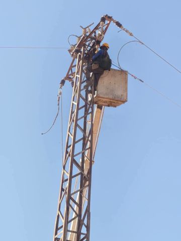 بدء أعمال إيصال الكهرباء إلى قرية غريبة الشرقية بدء أعمال إيصال الكهرباء إلى قرية غريبة الشرقية