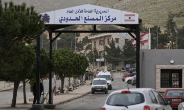 114 كيلومترا بمئات الدولارات.. يورونيوز تكشف كواليس تحكم السماسرة والشركات بعبور السوريين إلى لبنان 114 كيلومترا بمئات الدولارات.. يورونيوز تكشف كواليس تحكم السماسرة والشركات بعبور السوريين إلى لبنان