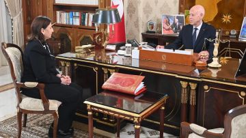 رئيس الجمهورية: المستقبل هو للشباب الذي يجب أن تعبد الطريق أمامه 