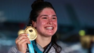 إيقاف سباحتين إيطاليتين لتورطهما في سرقة