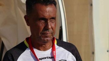 رياض الحضري (المدرب المساعد في نجم المتلوي) .. بن يونس أكثر من شقيق.. دربت المستوري وطموحاتي كبيرة رياض الحضري (المدرب المساعد في نجم المتلوي) .. بن يونس أكثر من شقيق.. دربت المستوري وطموحاتي كبيرة