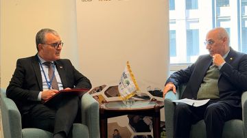 وزير الإقتصاد يجري سلسلة لقاءات خلال مشاركته في الاجتماعات السنوية للبنك العالمي وصندوق النقد الدولي وزير الإقتصاد يجري سلسلة لقاءات خلال مشاركته في الاجتماعات السنوية للبنك العالمي وصندوق النقد الدولي