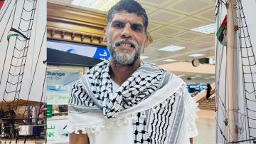 محمد علي محي الدين قبطان سفينة امستردام: الصهاينة حاولوا اغراق السفينة محمد علي محي الدين قبطان سفينة امستردام: الصهاينة حاولوا اغراق السفينة