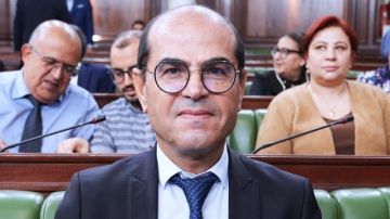 وزير التجهيز.. قابس قادرة على ان تكون قطبا صناعيا واقتصاديا ضخما وزير التجهيز.. قابس قادرة على ان تكون قطبا صناعيا واقتصاديا ضخما