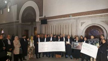 بالصور: ضد الإبادة في فلسطين، المحامون التونسيون ينفذون وقفة تضامنية بالصور: ضد الإبادة في فلسطين، المحامون التونسيون ينفذون وقفة تضامنية