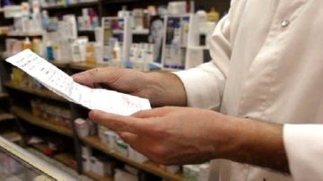 طلب فاق المعدلات العادية على أدوية الغدة الدرقية طلب فاق المعدلات العادية على أدوية الغدة الدرقية