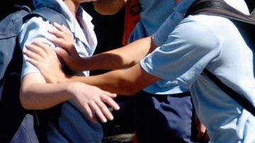 قضية الاعتداء على تلاميذ بسلاح ابيض في رأس جبل.. ايقاف ستة قصر قضية الاعتداء على تلاميذ بسلاح ابيض في رأس جبل.. ايقاف ستة قصر