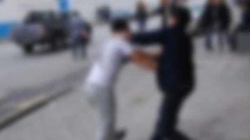 رأس جبل.. شجار بين تلاميذ يسفر عن اصابة 4 منهم بسلاح ابيض رأس جبل.. شجار بين تلاميذ يسفر عن اصابة 4 منهم بسلاح ابيض