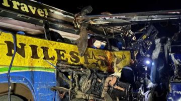 سقوط عشرات الضحايا في تصادم بين حافلتين في أوغندا