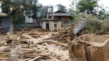 ارتفاع وفيات سيول فيتنام إلى 13 وفقدان 11 آخرين