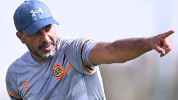 عيوننا عليهم...الجزيري يرد على المنتقدين والشعباني لا نصيب له في كأس «الكاف» عيوننا عليهم...الجزيري يرد على المنتقدين والشعباني لا نصيب له في كأس «الكاف»