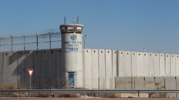 قيادات فلسطيــ.ــنية في سجون الاحتــ.ــلال تشعل مفاوضات وقف الحرب.. من هم و ماذا نعرف عنهم؟ قيادات فلسطيــ.ــنية في سجون الاحتــ.ــلال تشعل مفاوضات وقف الحرب.. من هم و ماذا نعرف عنهم؟