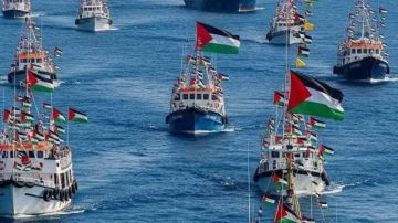 سليانة: تجمع أمام مقر الإتحاد الجهوي للشغل للتنديد بإعتقال المشاركين في أسطول الصمود سليانة: تجمع أمام مقر الإتحاد الجهوي للشغل للتنديد بإعتقال المشاركين في أسطول الصمود