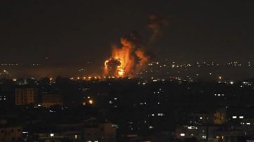 في خرق جديد لاتفاق وقف إطلاق النار: طائرات الاحتلال تشن غارات على مدينة غزة في خرق جديد لاتفاق وقف إطلاق النار: طائرات الاحتلال تشن غارات على مدينة غزة