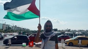 محامو عدالة يكشفون عن الحالة الصحية للتونسي علي كنيس المحتجز ضمن أسطول الحرية  محامو عدالة يكشفون عن الحالة الصحية للتونسي علي كنيس المحتجز ضمن أسطول الحرية