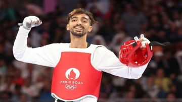 خليل الجندوبي يتوج بذهبية بطولة العالم للتايكوندو خليل الجندوبي يتوج بذهبية بطولة العالم للتايكوندو