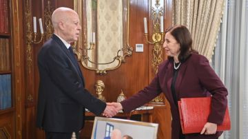 رئيس الجمهورية: لا تراجع عن الدور الاجتماعي للدولة.. والحلول قادمة رئيس الجمهورية: لا تراجع عن الدور الاجتماعي للدولة.. والحلول قادمة