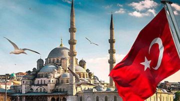 تركيا تستهدف 63 مليار دولار إيرادات سياحية في 2025 تركيا تستهدف 63 مليار دولار إيرادات سياحية في 2025