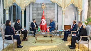 وزير الخارجية يستقبل المدير التنفيذي لمركز التميز الافريقي للأسواق الشاملة وزير الخارجية يستقبل المدير التنفيذي لمركز التميز الافريقي للأسواق الشاملة