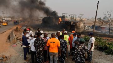 نيجيريا.. عشرات القتلى والجرحى في انفجار صهريج وقود