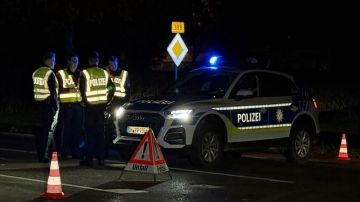لخبطة أمنية في ألمانيا والشرطة تطلق النار على جنود اثناء تدريبات للجيش  لخبطة أمنية في ألمانيا والشرطة تطلق النار على جنود اثناء تدريبات للجيش