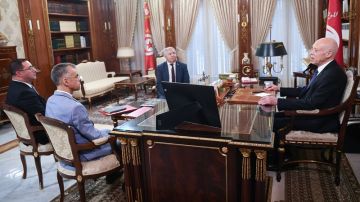 رئيس الجمهورية: تونس تعيش اليوم حالة فرز.. ولن تترك دون مساءلة من يريد التنكيل بالشعب رئيس الجمهورية: تونس تعيش اليوم حالة فرز.. ولن تترك دون مساءلة من يريد التنكيل بالشعب