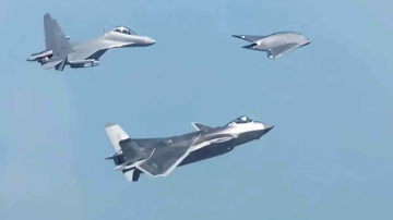 قنبلة الصين الجديدة.. جيش التحرير يفاجئ العالم بسلاح غامض قنبلة الصين الجديدة.. جيش التحرير يفاجئ العالم بسلاح غامض