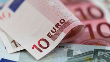 أموال مزورة كشفت المتورطين في امبراطوريــــة العملــــــة...تجـار الأورو والدولار يعربدون في بومنديـل