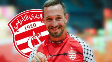 النادي الإفريقي: فيرجي تشامبيرز ينتقد قرارات الإدارة.. ويتضامن مع هذا اللاعب