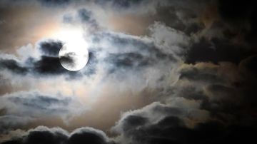 طقس مغيم جزئيا بأغلب المناطق ليل الأحد طقس مغيم جزئيا بأغلب المناطق ليل الأحد