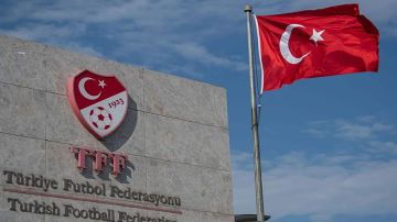 فضيحة المراهنات تتسع .. إعتقال 8 أشخاص والتحقيق مع 1024 لاعبا في تركيا