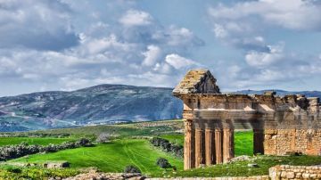 طقس اليوم: سحب عابرة بأغلب المناطق مع أمطار منفرقة طقس اليوم: سحب عابرة بأغلب المناطق مع أمطار منفرقة