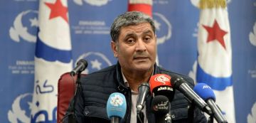 نقل د. منذر الونيسي من المرناقية الى سجن أوذنة نقل د. منذر الونيسي من المرناقية الى سجن أوذنة