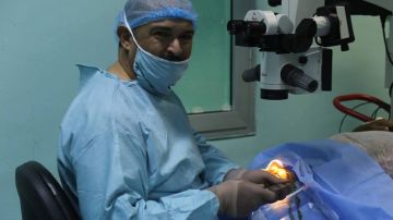 مستشفى الحسين بوزيان بقفصة: إجراء أكثر من 100 عملية عيون مجانية خلال 3 أيام