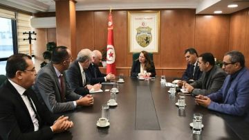 المجمع الفرنسي المختص في صناعة اللوحات الالكترونية يعتزم إقامة مشروع توسعة في تونس