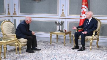 هذا هو المهندس على بن حمود الذي كلفه الرئيس بالموضوع البيئي بقابس