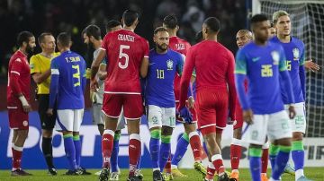 إستعدادا للاستحقاقين العربي والإفريقي.. المنتخب الوطني يختبر غدا قدراته أمام العملاق البرازيلي إستعدادا للاستحقاقين العربي والإفريقي.. المنتخب الوطني يختبر غدا قدراته أمام العملاق البرازيلي