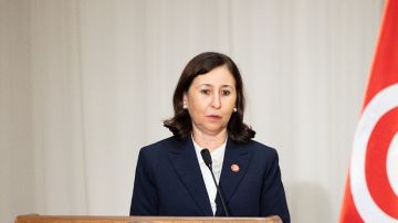 رئيسة الحكومة تؤكد إيفاء تونس بجميع إلتزاماتها الخارجية وضمان استدامة التوازنات المالية