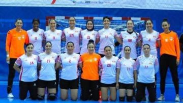 كرة اليد: النادي النسائي بالمكنين يتأهل لنهائي البطولة العربية