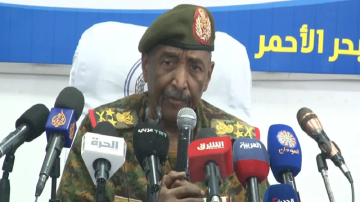 البرهان: عازمون على دحر المليشيا المتمردة وتأمين حدود الدولة السودانية البرهان: عازمون على دحر المليشيا المتمردة وتأمين حدود الدولة السودانية